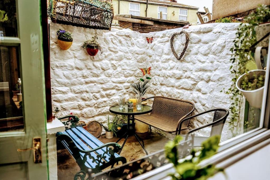 Spacious Charming Cottage Near Lake And Sea Hornsea Exterior foto
