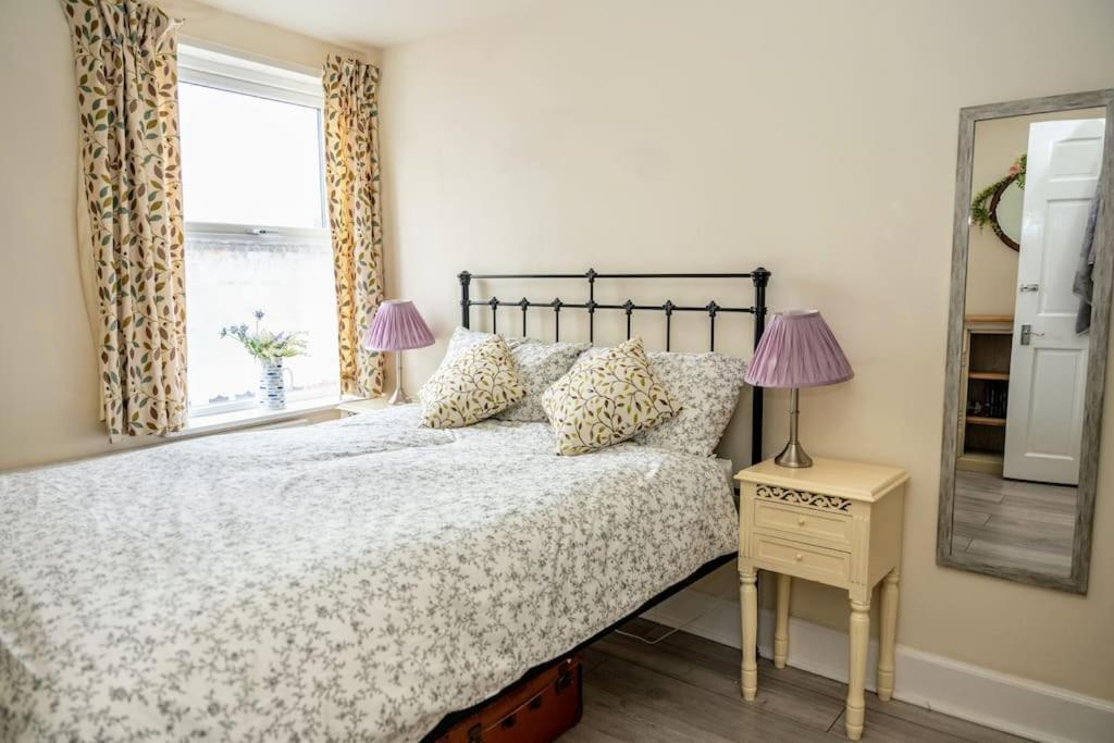 Spacious Charming Cottage Near Lake And Sea Hornsea Exterior foto